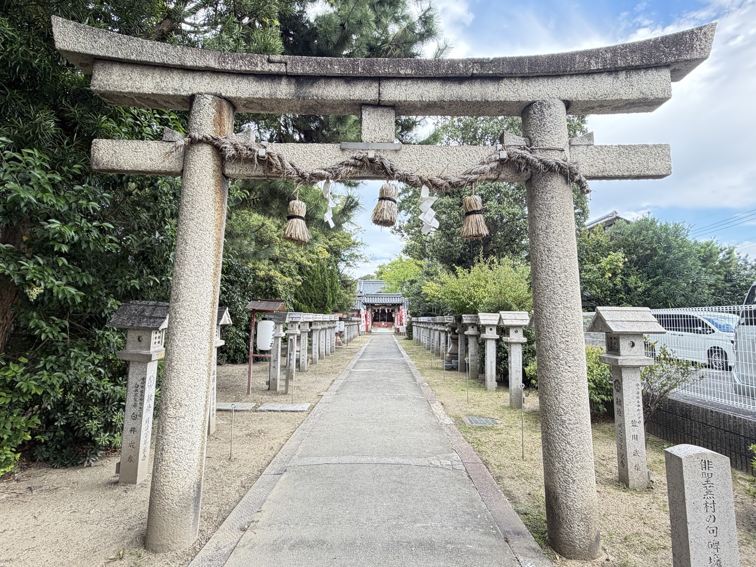 佐太天神宮の鳥居と境内